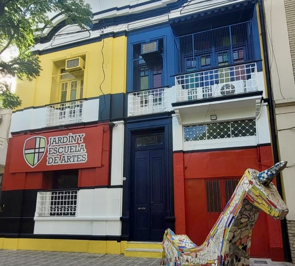 Fachada Jardin de Artes
